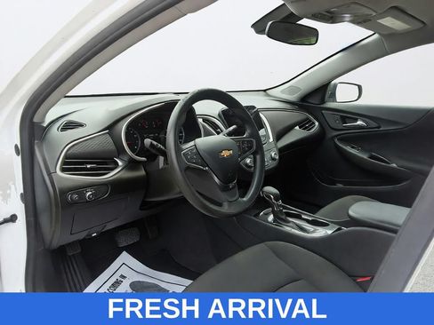 Used 2021 Chevrolet Malibu LS FWD image 22