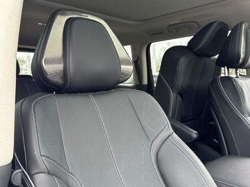 Used 2025 INFINITI QX80 Sensory image 29