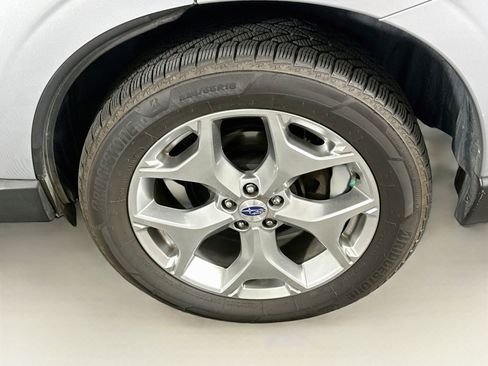 Used 2018 Subaru Forester 2.5i Touring w/ Popular Package #2 AWD/4WD image 11