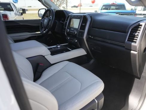 Used 2021 Ford Expedition Platinum image 18