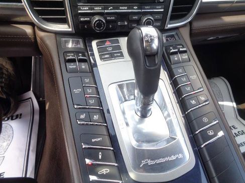 Used 2015 Porsche Panamera 4S Executive image 28