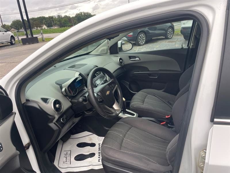 Used 2015 Chevrolet Sonic LT FWD image 9