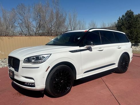 Used 2023 Lincoln Aviator Reserve w/ Equipment Group 201A image 3