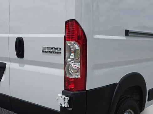 New 2026 RAM ProMaster 3500 w/ Convenience Group FWD image 36