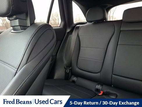 Used 2023 Mercedes-Benz GLC 300 4MATIC image 17