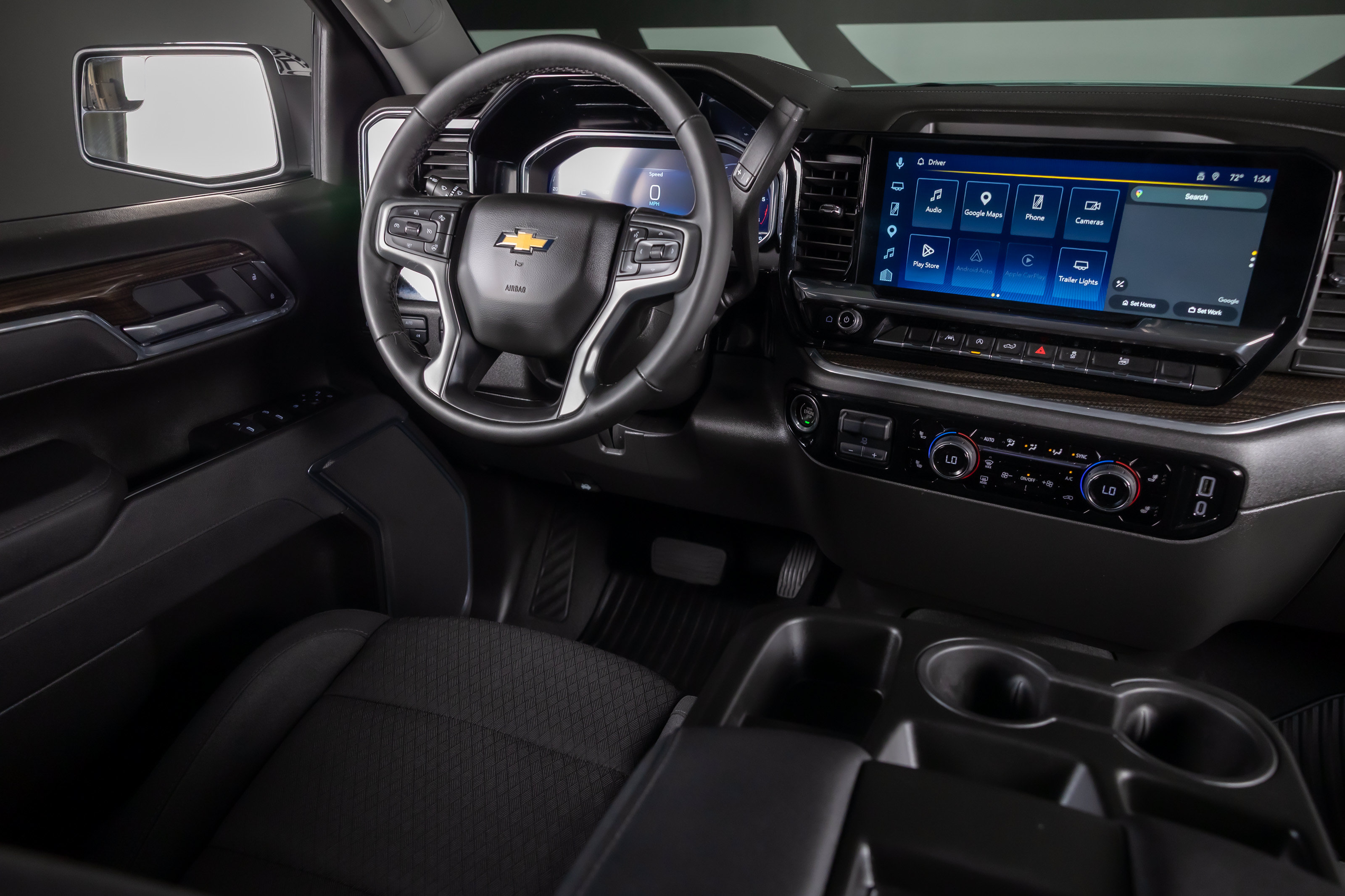 Used 2025 Chevrolet Silverado 1500 LT AWD/4WD image 7