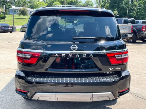 Used 2024 Nissan Armada Platinum w/ Captain's Chairs Package RWD image 8