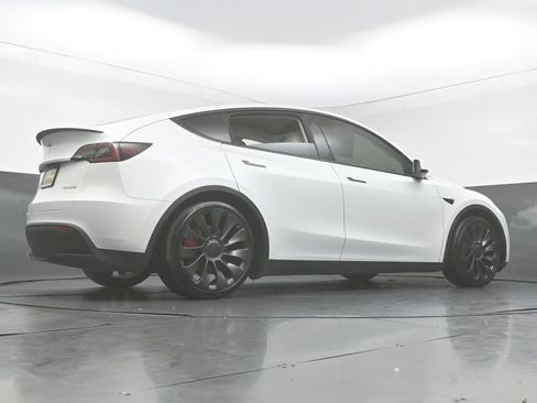 Used 2023 Tesla Model Y Performance AWD/4WD image 46