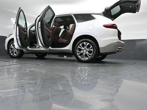 Used 2019 Buick Enclave Avenir w/ Avenir Technology Package AWD/4WD image 57