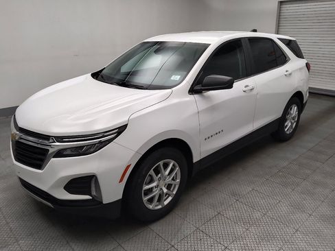 Used 2022 Chevrolet Equinox LT FWD image 2