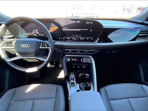 Certified 2025 Audi Q5 Premium w/ Convenience Package image 13