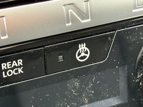 New 2026 Nissan Pathfinder SL w/ SL Premium Package image 9