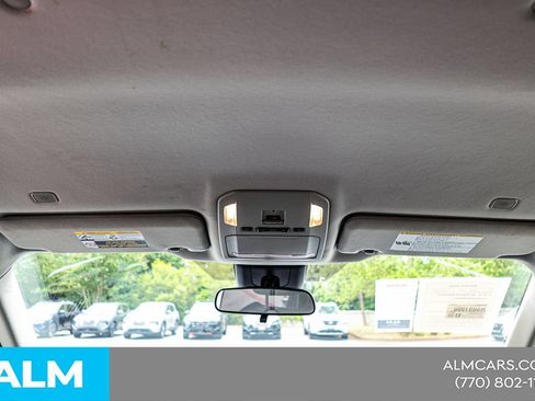 Used 2024 Toyota Highlander LE FWD image 47