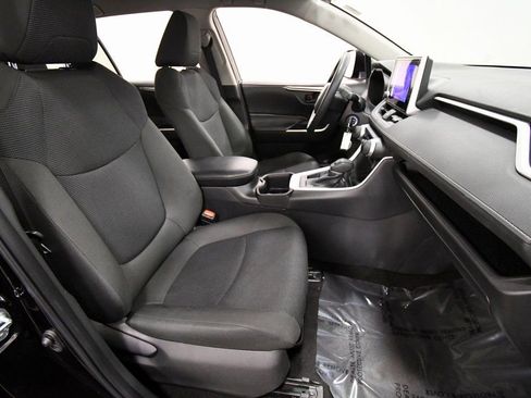 Used 2024 Toyota RAV4 LE image 18