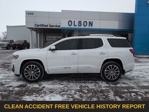 Used 2023 GMC Acadia Denali w/ Denali Ultimate Package image 3