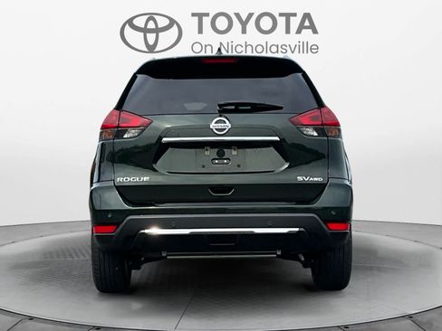 Used 2019 Nissan Rogue SV AWD/4WD image 4