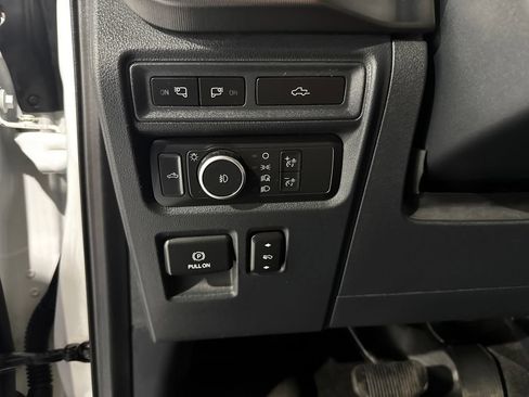 Used 2021 Ford F150 Platinum w/ FX4 Off-Road Package AWD/4WD image 39
