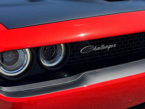 Used 2021 Dodge Challenger R/T Scat Pack RWD image 12