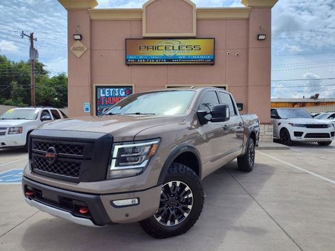 Used 2021 Nissan Titan PRO-4X w/ Pro-4x Convenience Package AWD/4WD image 1