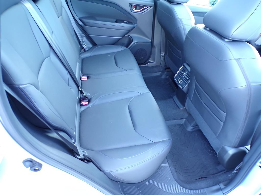Used 2025 Subaru Forester Limited AWD/4WD image 15