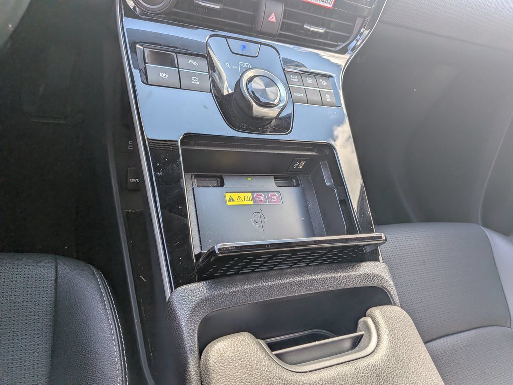 Used 2024 Toyota bZ4X FWD image 23