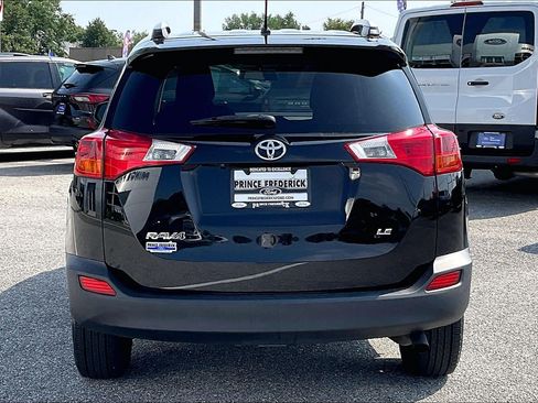 Used 2014 Toyota RAV4 LE FWD image 4