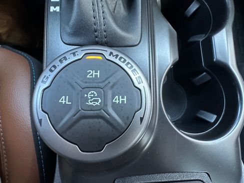 Used 2024 Ford Bronco Outer Banks AWD/4WD image 26