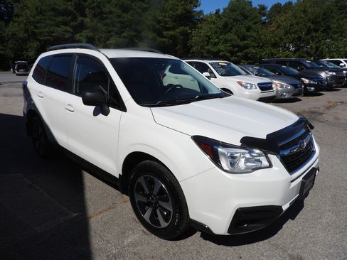 Used 2017 Subaru Forester 2.5i w/ Alloy Wheel Package image 2