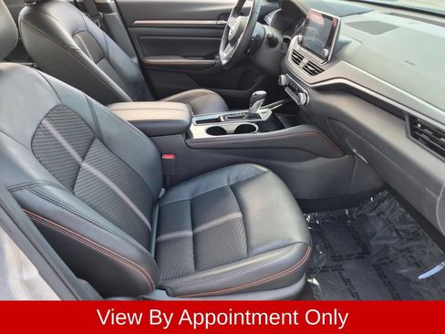 Used 2025 Nissan Altima 2.5 SR FWD image 30