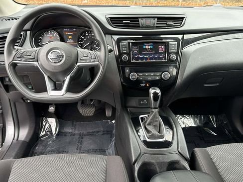 Used 2019 Nissan Rogue Sport SV image 14