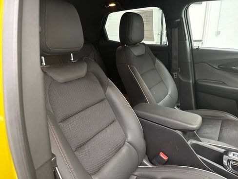Used 2023 Chevrolet TrailBlazer RS w/ Sun and Liftgate Package FWD image 23