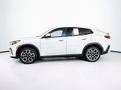 Used 2025 BMW X2 xDrive28i image 4
