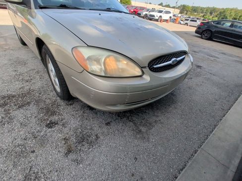 Used 2001 Ford Taurus SES FWD image 15