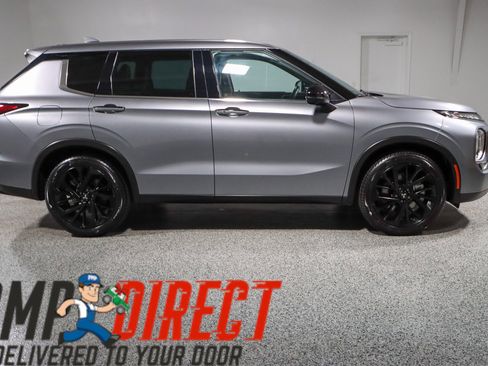 Used 2023 Mitsubishi Outlander SEL image 6