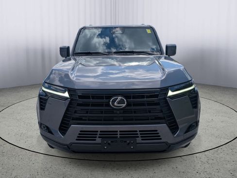 Used 2026 Lexus GX 550 w/ Accessory Package (2T) AWD/4WD image 8
