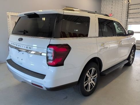 Used 2024 Ford Expedition Limited AWD/4WD image 4
