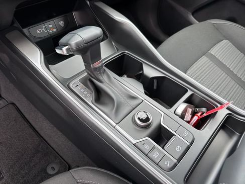 New 2026 Kia Sorento LX FWD image 15