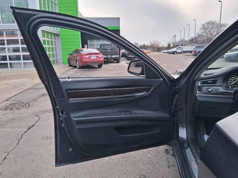 Used 2012 BMW 750Li xDrive AWD/4WD image 12