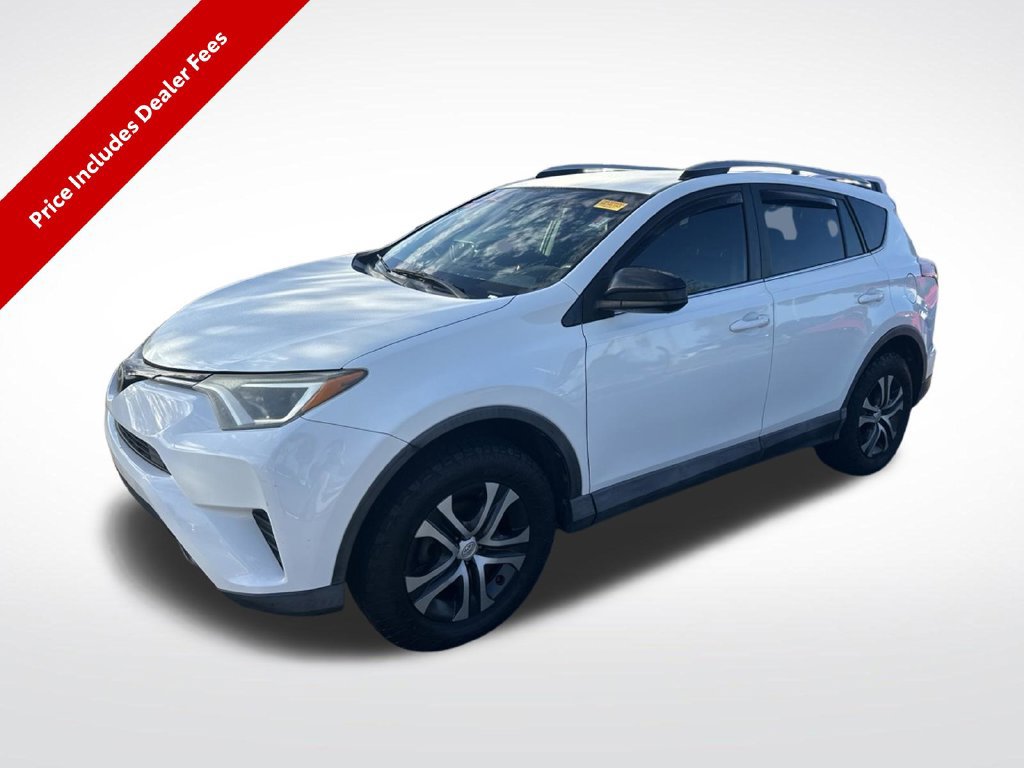 Used 2017 Toyota RAV4 LE AWD/4WD image 1