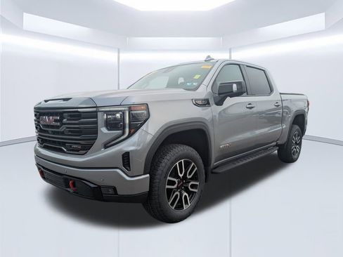 Used 2024 GMC Sierra 1500 AT4 w/ AT4 Premium Package AWD/4WD image 8