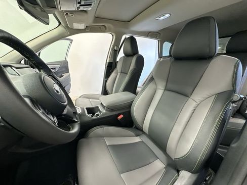 Used 2025 Subaru Outback Onyx Edition XT image 16