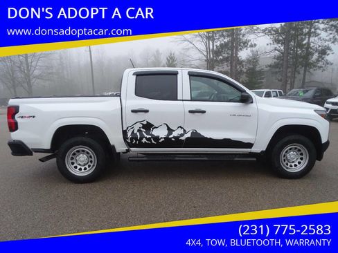 Used 2024 Chevrolet Colorado W/T w/ WT Convenience Package II AWD/4WD image 1