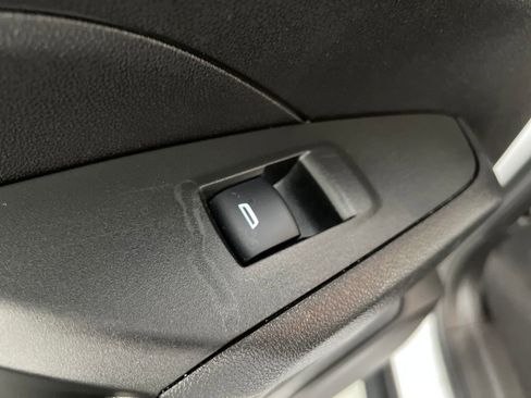 Used 2025 Chevrolet Trax LT w/ LT Convenience Package image 16