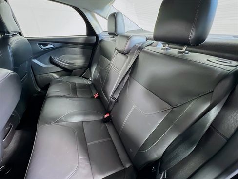 Used 2015 Ford Focus SE image 22