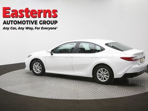 Used 2025 Toyota Camry LE FWD image 62
