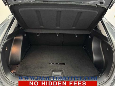 Used 2025 Hyundai Kona SEL AWD/4WD image 16