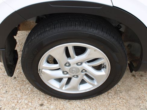 Used 2025 Hyundai Venue SE FWD image 12