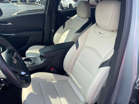 Used 2023 Cadillac XT4 Sport FWD image 13