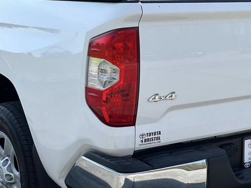 Used 2018 Toyota Tundra SR5 w/ SR5 Upgrade Package image 5
