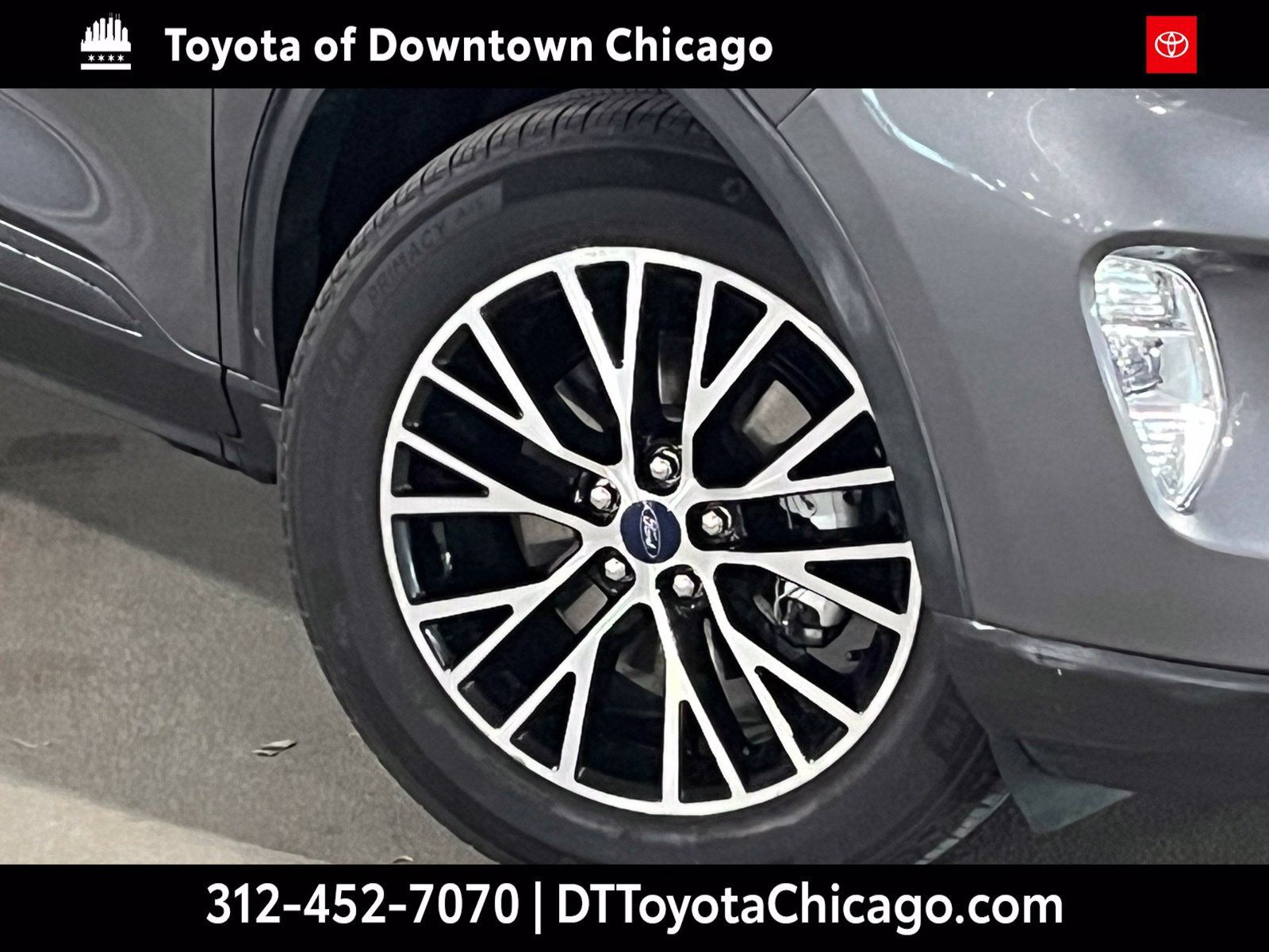 Used 2022 Ford Escape Titanium FWD image 2